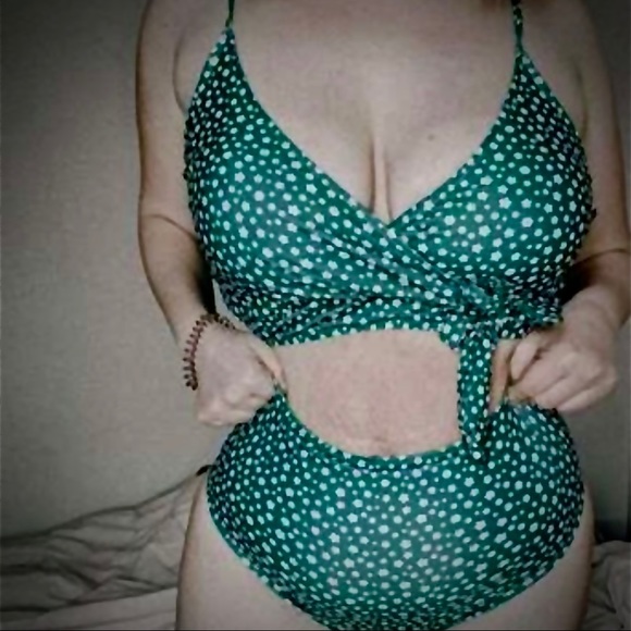 💚Green Floral Wrap High Waist Bikini Set 💚 - Picture 10 of 16
